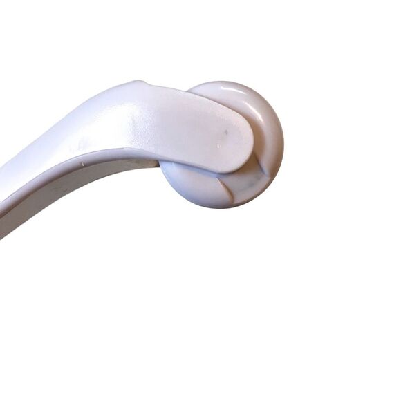 Vanity Planet Beauty Ice Roller Hand Held Tool - Picture 3 of 3